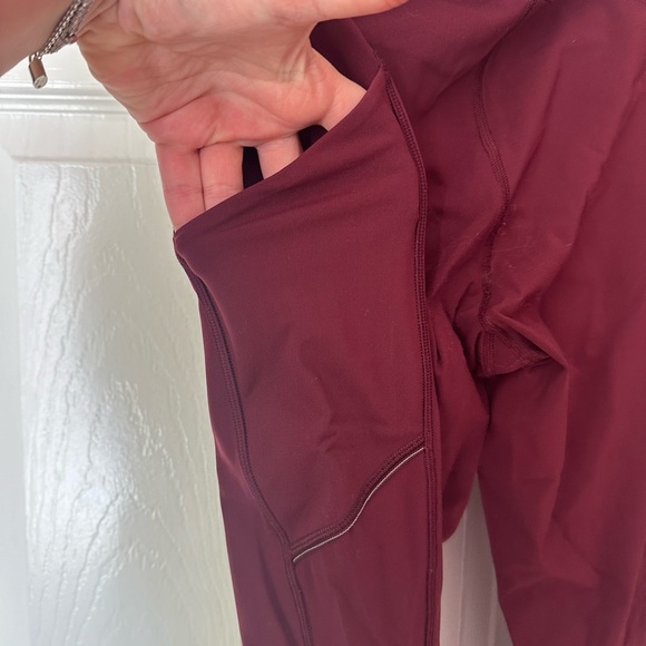 LULULEMON LEGGINGS WITH POCKETS - Picture 4 of 7